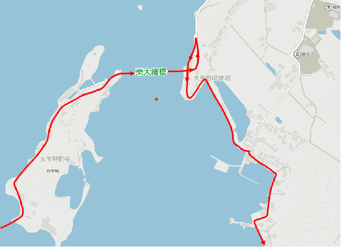 東大維橋を通過して維和島に渡り、変則Ｔ字路を折り返すように左折し、海岸沿いの道路を道なりに南下して、維和島南部へ向かう経路が表示された地図
