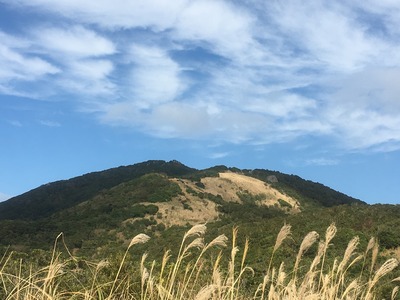 南側登山口から見た辻岳