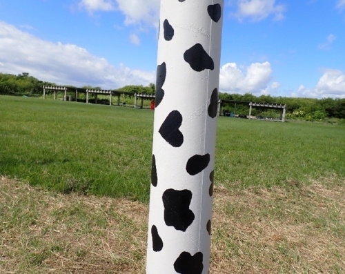 牛柄の電柱